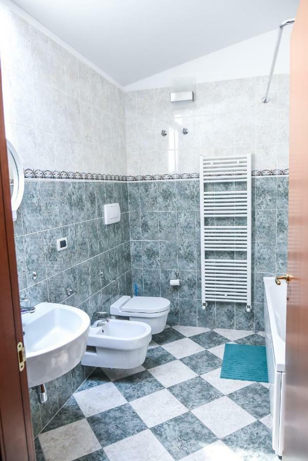 Attic Aries Apartment Montesilvano Bagian luar foto